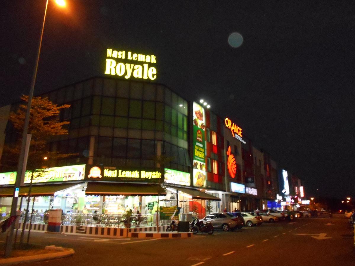 Hotel 126 Sepang Ngoại thất bức ảnh